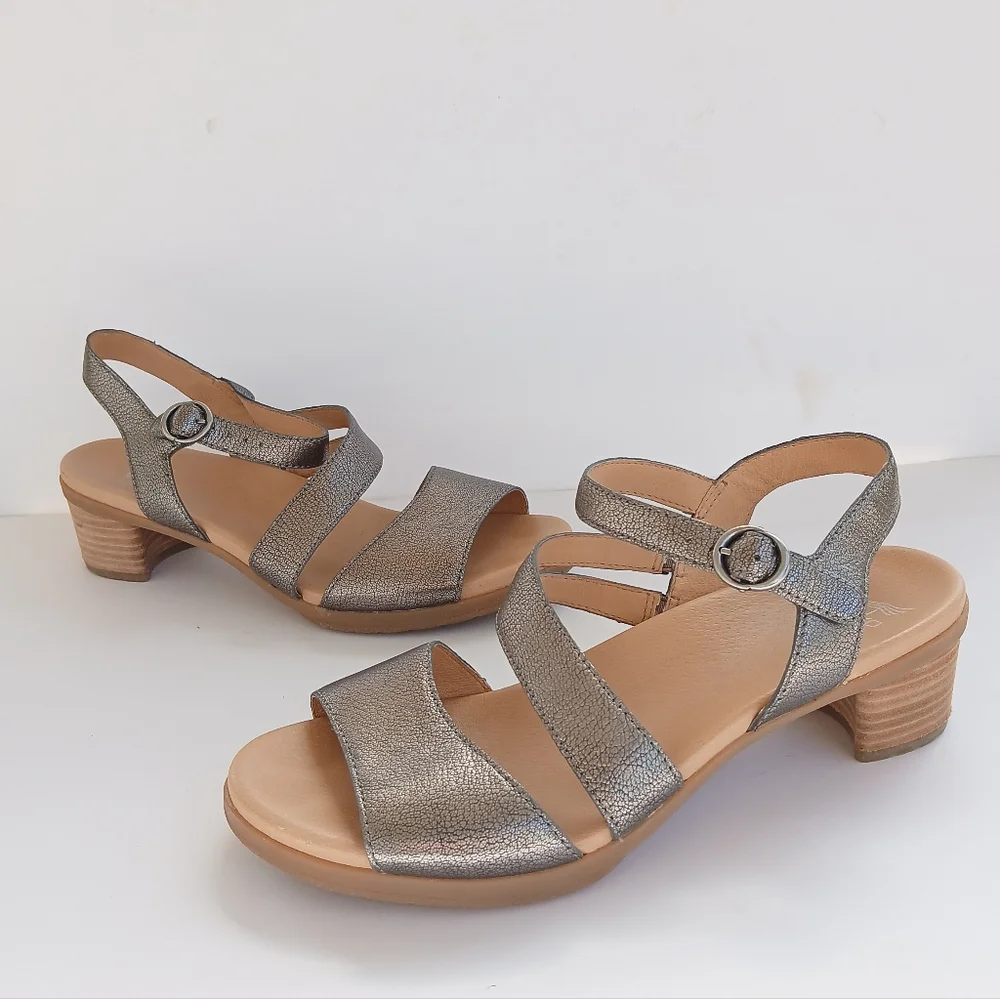 Dansko Tansy Gunmetal Strappy Sandals Size 41